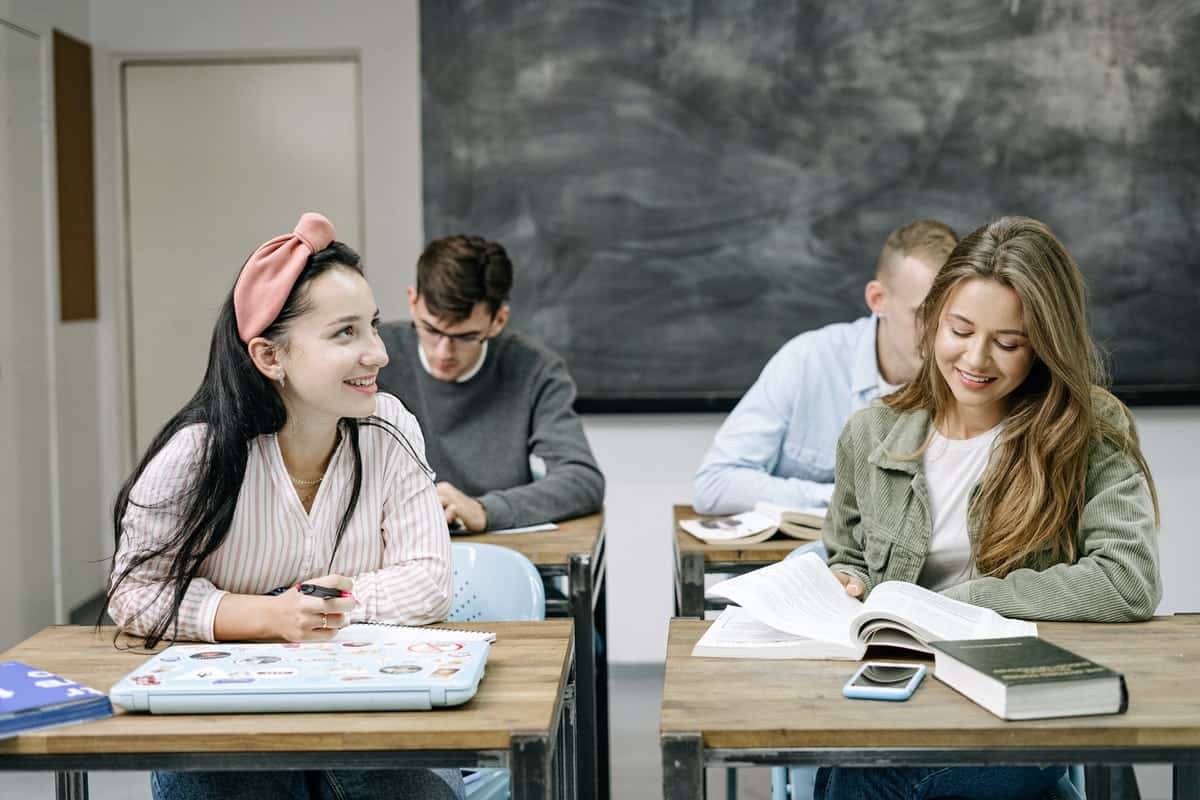 High school students in a classroom learning computer science Studying Computer Science Before College